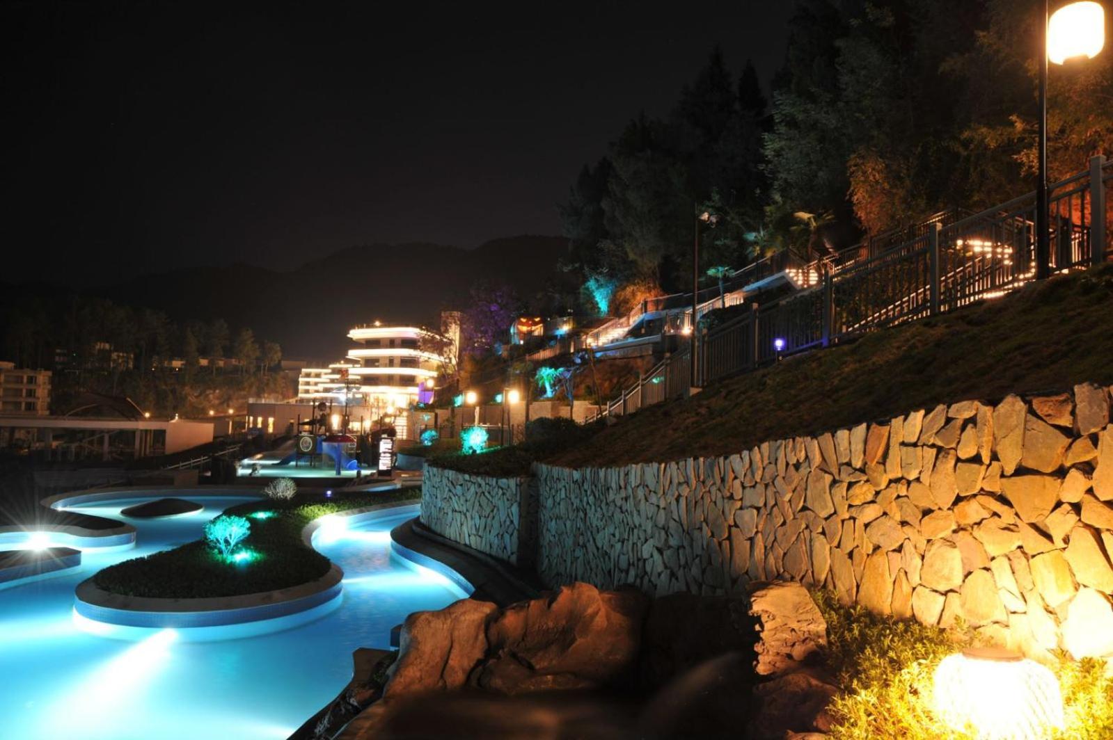 Hotel Wyndham Grand Plaza Royale Hot Springs Fenghuang Zewnętrze zdjęcie