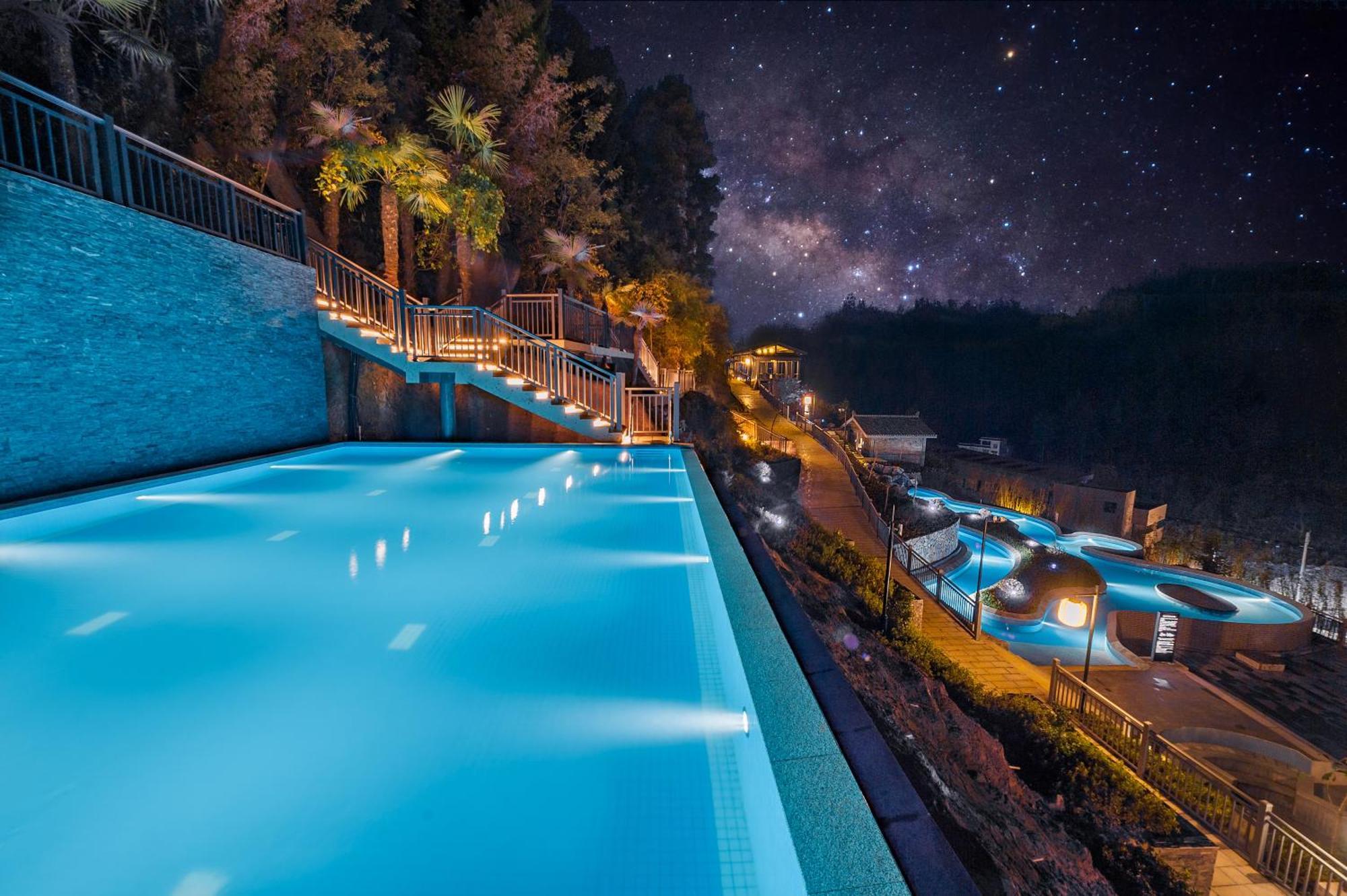 Hotel Wyndham Grand Plaza Royale Hot Springs Fenghuang Zewnętrze zdjęcie