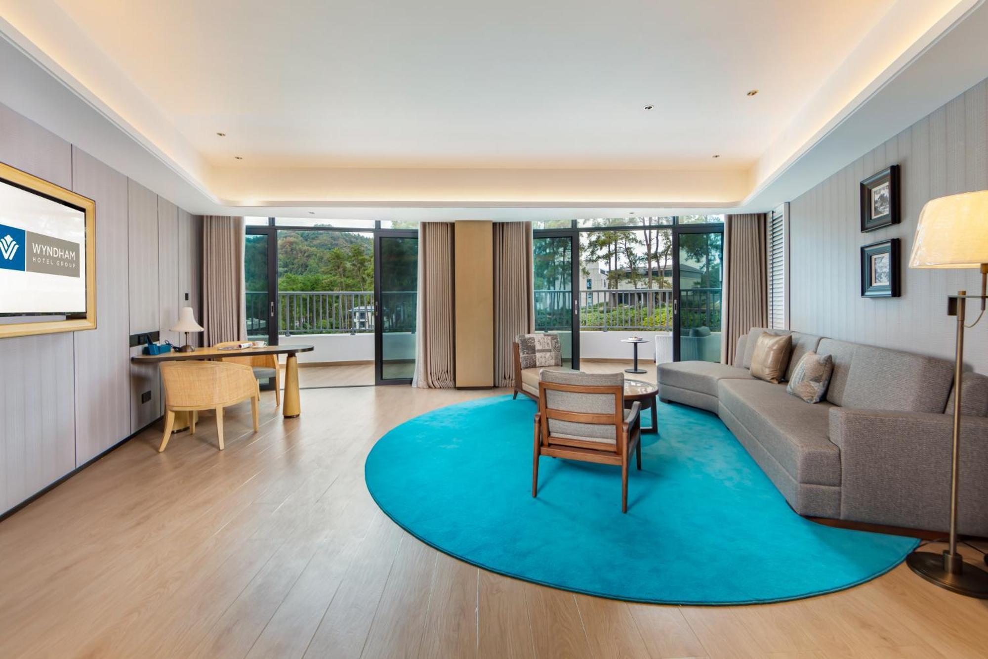 Hotel Wyndham Grand Plaza Royale Hot Springs Fenghuang Zewnętrze zdjęcie